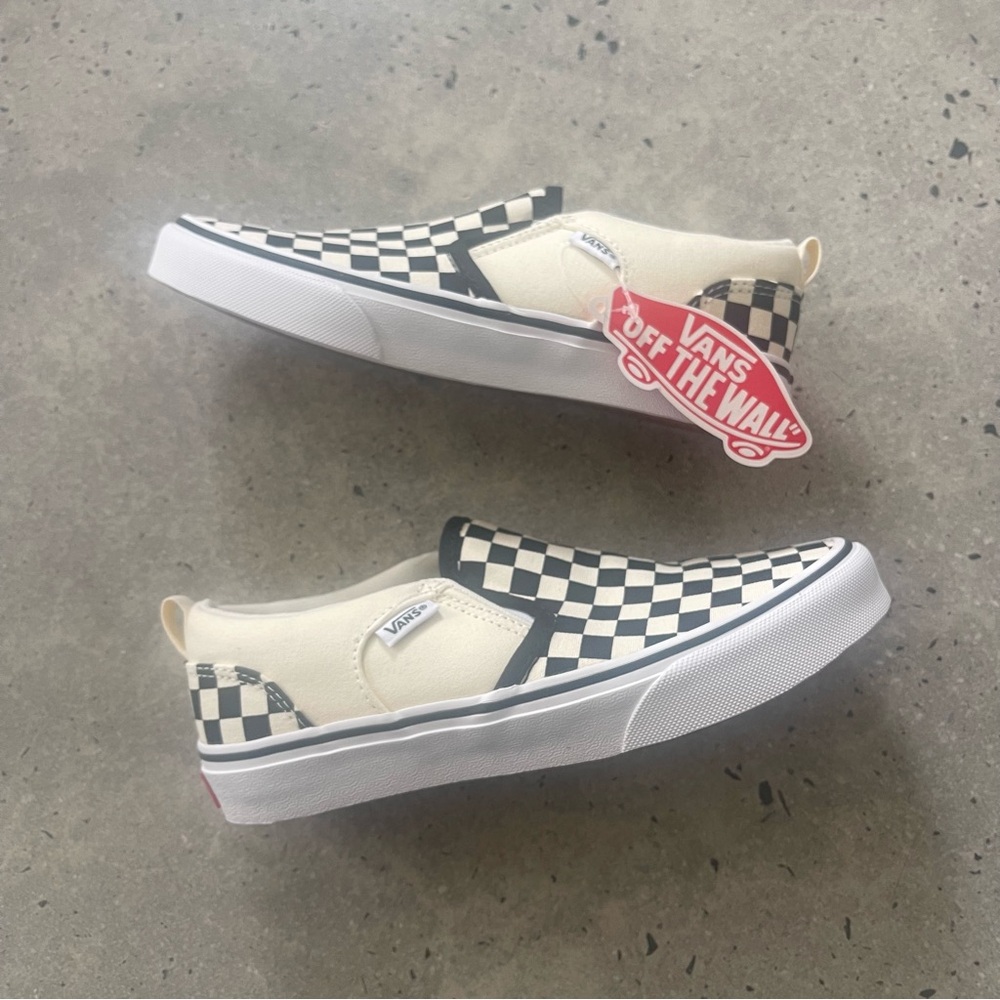 💫NWT💫 KIDS Asher slip on Checkerboard Vans size 4 - Picture 2 of 5